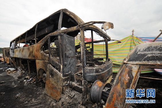 19���賿3�c(di��n)���������������ۑѶ�1309KM̎�ɖ|����������һ�v�b�d���ɿ�ȼҺ�w��С؛܇�cһ�v�����_���F�ݵĴ��܇�l(f��)��׷β��ըȼ�������A��ӛ�������